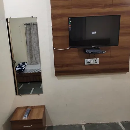 Rajdarshan Hotel Ujjain Exterior photo